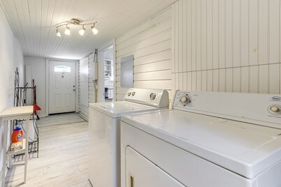 Lake Days, Bbqs & Fireside Nights: Afton Retreat