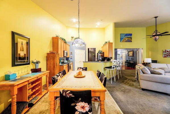 House (3 Bedrooms) | Interior