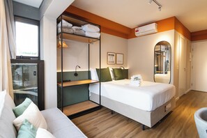 Cortinas blackout y sistema de insonorización 