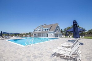 حمّام سباحة خارجي