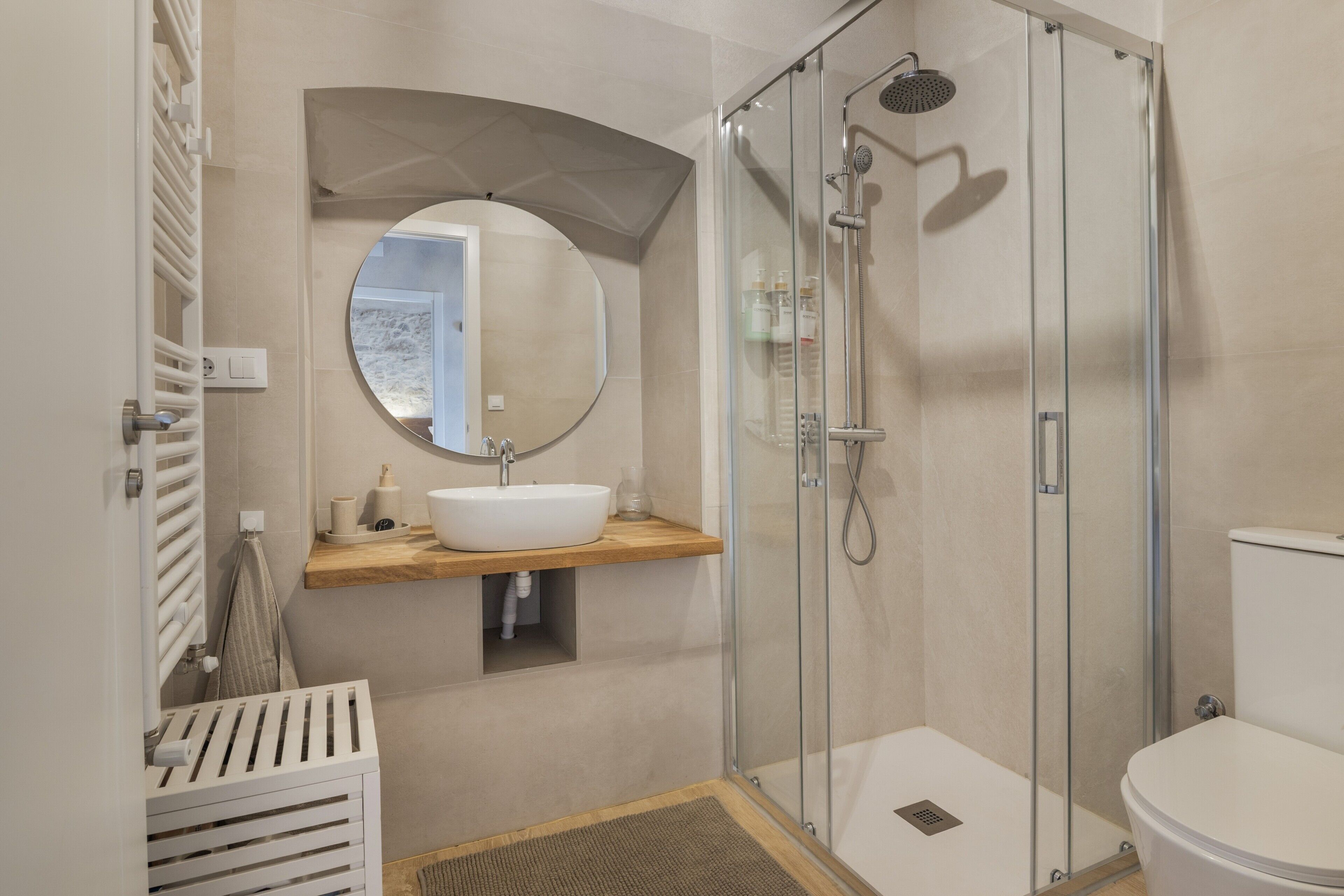 Shower, hair dryer