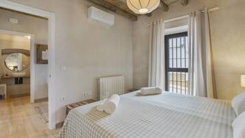 5 habitaciones, tabla de planchar con plancha y wifi