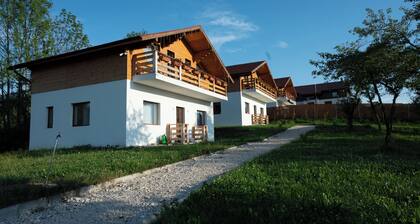 2-Bedroom Chalet Near Dracula’s Castle – Your Cozy Escape