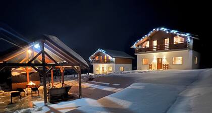 2-Bedroom Chalet Near Dracula’s Castle – Your Cozy Escape