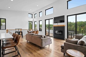 Unclassified image, 5 of 28, button