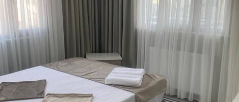 1 chambre, fer et planche à repasser, Wi-Fi, draps fournis