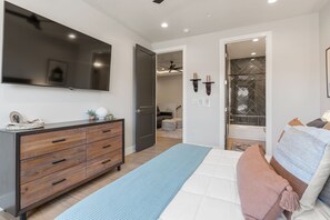 6 habitaciones, escritorio y tabla de planchar con plancha 