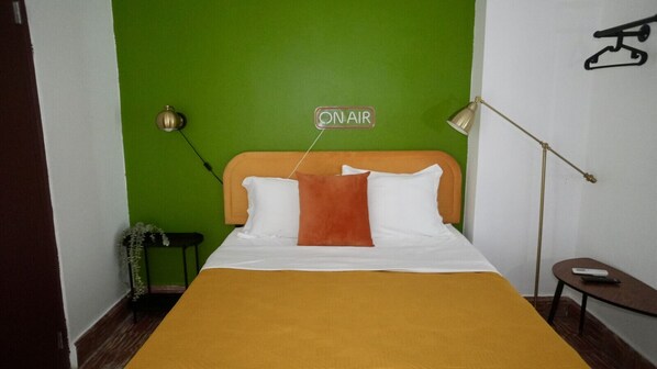 1 bedroom, WiFi, bed sheets