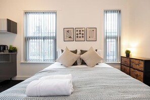 熨斗/熨衣板、WiFi、床单