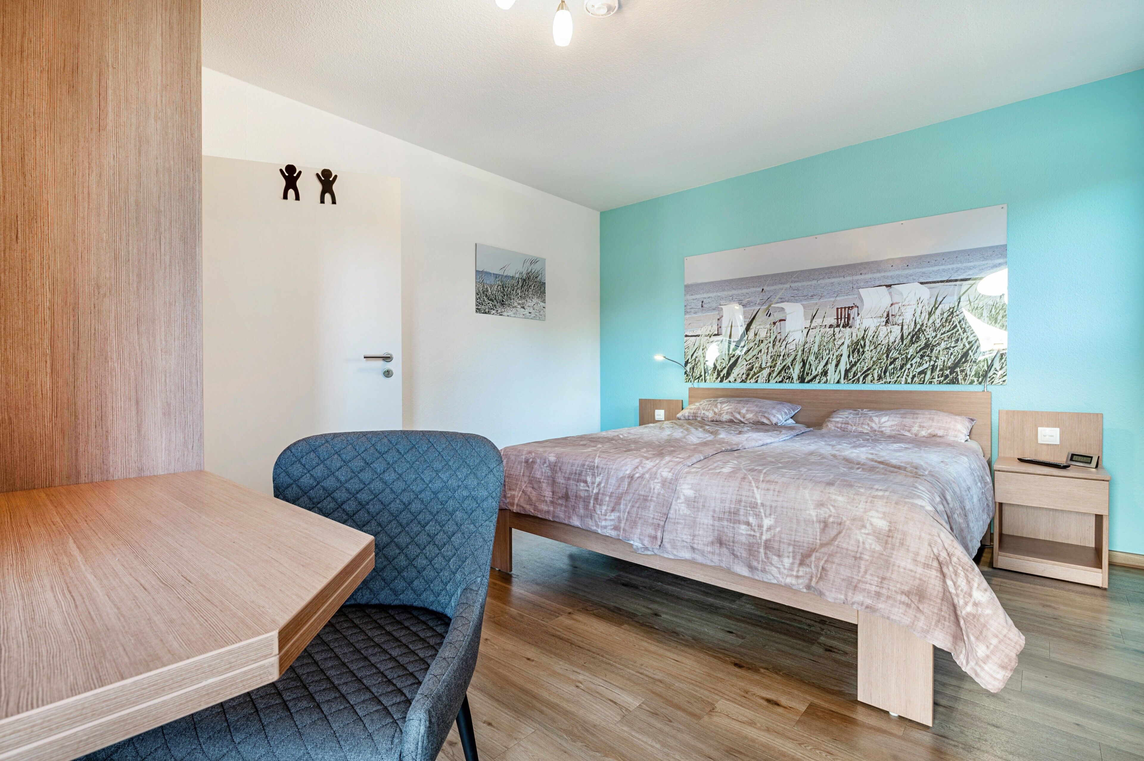 2 habitaciones, escritorio, tabla de planchar con plancha y wifi 