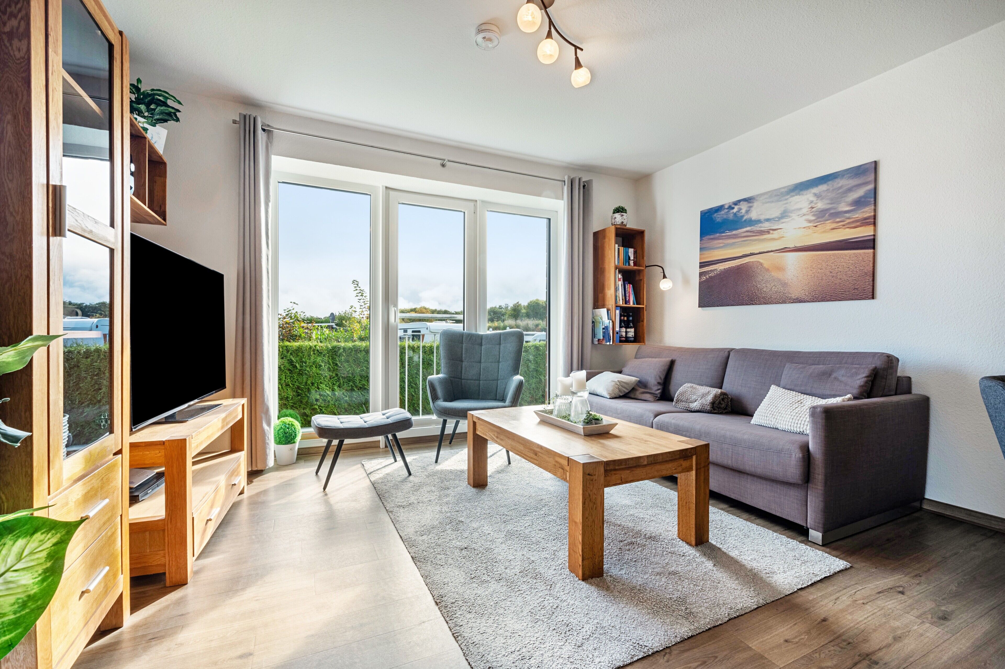 Fernseher, DVD-Player, Stereoanlage