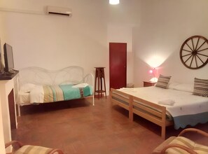 1 chambre, fer et planche à repasser, Wi-Fi, draps fournis