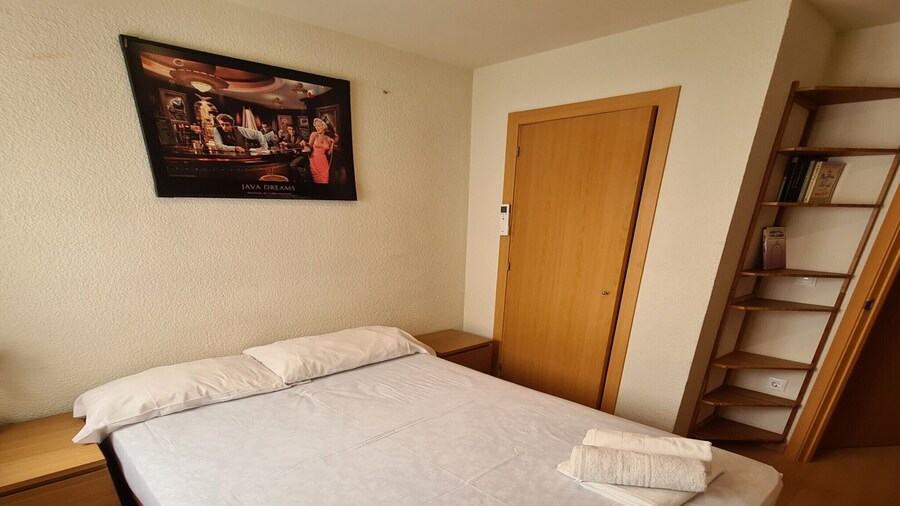 Modern Apartment by Poniente Beach