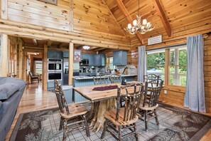 Cabin, 2 Bedrooms | Dining