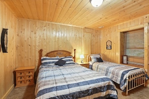 House, 4 Bedrooms | 4 bedrooms, laptop workspace, free WiFi