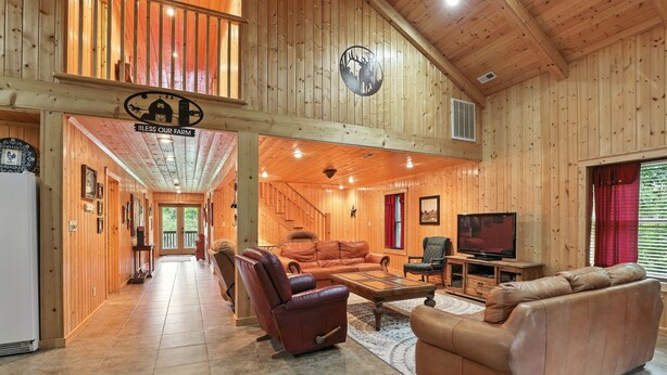 House, 4 Bedrooms | Living area - Secluded Mountain Retreat With Stunning Views 4 Bedroom Home (Butler)