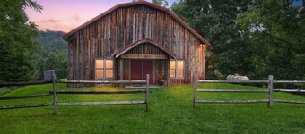 Secluded Mountain Retreat With Stunning Views 4 Bedroom Home