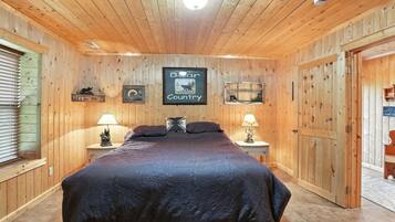 4 bedrooms, laptop workspace, free WiFi