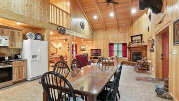 House, 4 Bedrooms | Interior