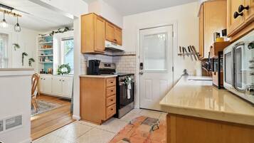 Rumah, 3 kamar tidur | Dapur pribadi | Lemari es, oven, mesin pembuat kopi/teh, dan pemanggang roti