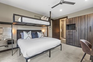 House, 4 Bedrooms | 4 bilik tidur, seterika/papan seterika, Wi-fi percuma