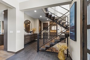 House, 4 Bedrooms | Bahagian dalam