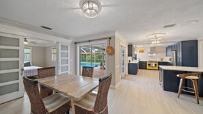 Casa, 2 habitaciones | Restaurantes