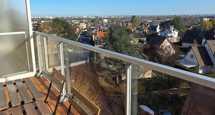 Le haie vigné, large quiet apartment close to town center