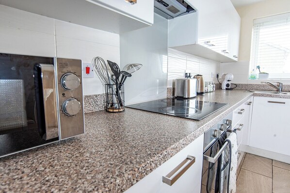Microwave, stovetop, dishwasher