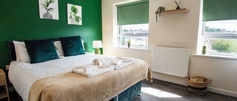 3 bedrooms, iron/ironing board, Internet, bed sheets