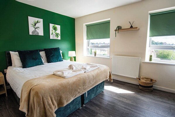 3 bedrooms, iron/ironing board, internet, bed sheets - Delightful 3-bedroom house in Nottingham (Nottingham)