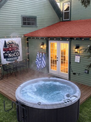 Outdoor dining - Sleeps 20 • In Village • 10 Bath • Hot Tub (Conway)