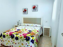 Apartment | 1 bedroom, iron/ironing board, bed sheets
