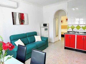 Apartment | Living room - Family Apartment Near the Beach (Conil de la Frontera)