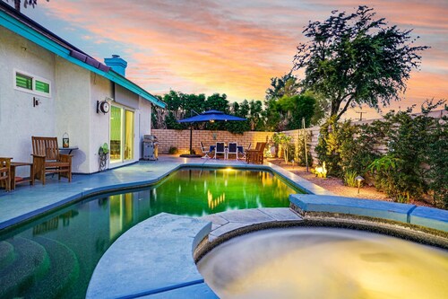 Palm Springs Escape Pool Spa Mountain Vibes