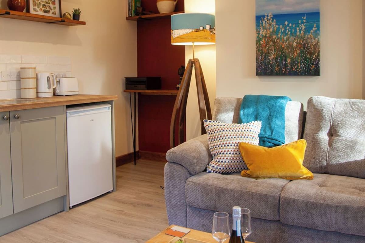 Cabin, 1 Bedroom (Hedgehog - Eco lodge with hot tub) | Soundproofing, bed sheets