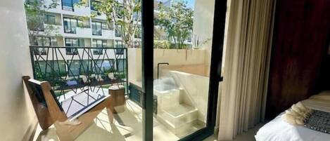 2 habitaciones, acceso a internet y ropa de cama