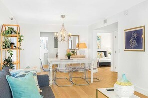 Smart TV, offices - 3BR Retreat with Pool and Fenced Yard - Near Wynwood (Miami)