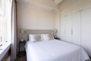 2 Schlafzimmer, Bügeleisen/Bügelbrett, Bettwäsche