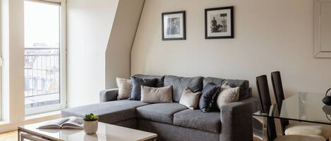 45-inch Smart TV with satellite channels