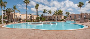 Vacation 'Green Oasis Club' with Shared Pool, Wi-Fi and Air Conditioning