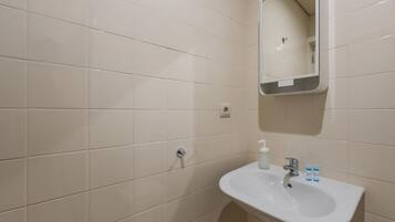 Studio (Studio) | Badkamer