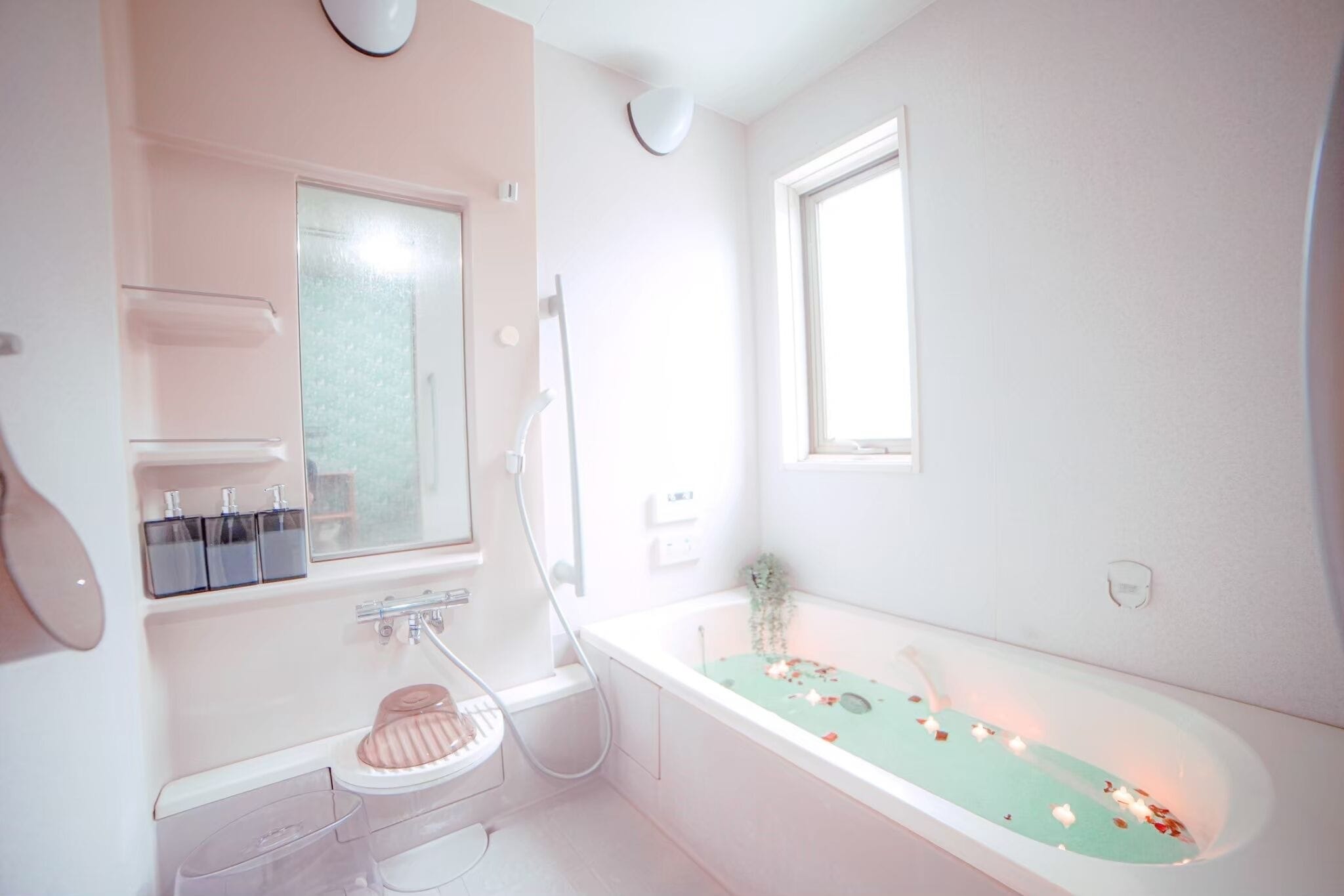 House, 4 Bedrooms, Non Smoking, Kitchen | Bathroom | Slippers