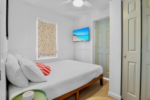 2 chambres, fer et planche à repasser, Wi-Fi gratuit, draps fournis