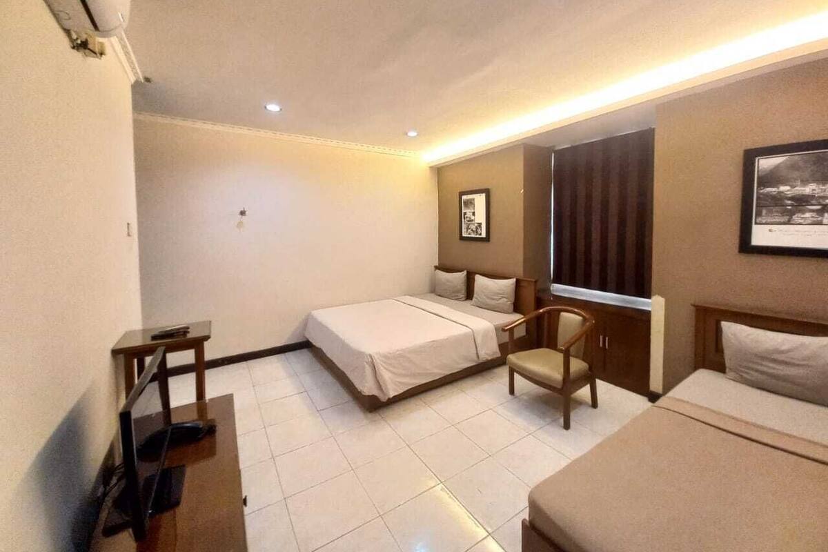 Family Suite | Desk, laptop workspace, free WiFi