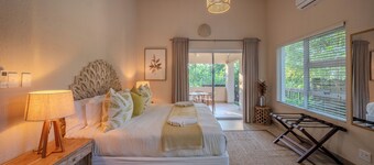 Bushbaby Valley Lodge