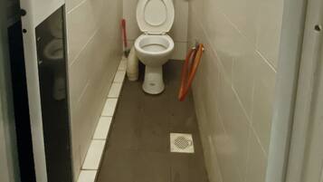 Shower, towels, soap