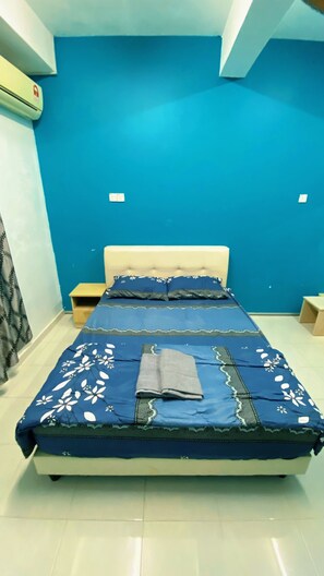 3 bedrooms, iron/ironing board