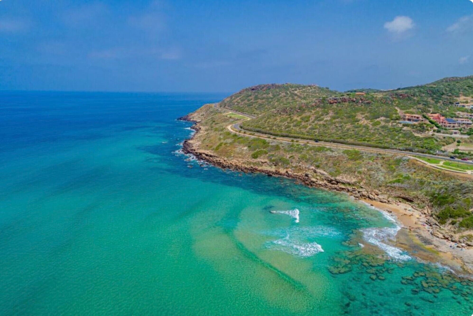 Una spiaggia nelle vicinanze