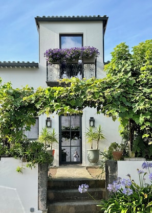 Fachada de la propiedad